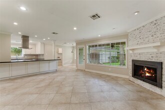 402 Forest Lake Dr in Seabrook, TX - Building Photo - Building Photo