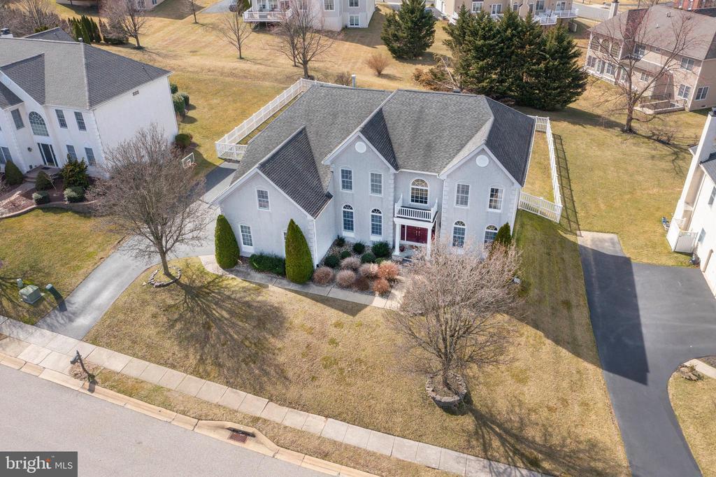 16 Amberfield Ln in Hockessin, DE - Foto de edificio