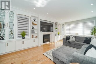 1109 Baltic Ln in Pickering, ON - Building Photo - Building Photo