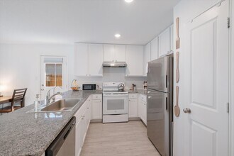 6422 Magee Run in San Antonio, TX - Building Photo - Building Photo