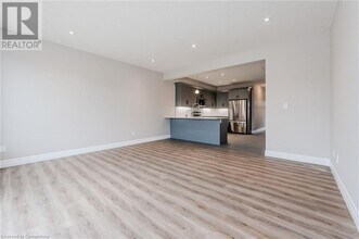 145 Dunnigan Dr in Kitchener, ON - Building Photo - Building Photo