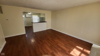 7810 Cullen Dr in Indianapolis, IN - Building Photo - Building Photo