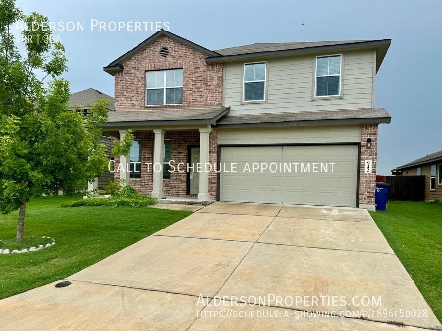 942 Pumpkin Rdg in New Braunfels, TX - Building Photo