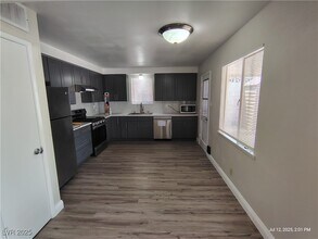 5224 Del Monte Ave in Las Vegas, NV - Building Photo - Building Photo