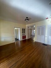 134 E Maple St, Unit #2 in Hinsdale, IL - Building Photo - Building Photo