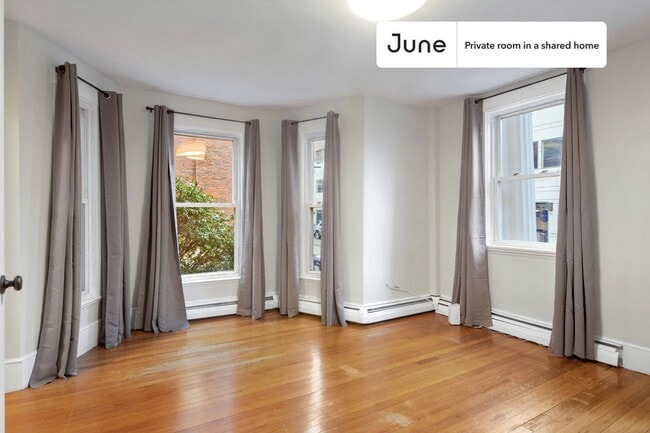 Private bedroom in 2 bed/1.5 bath Home in Boston, MA - Building Photo - Building Photo