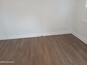 321 Charlotte St, Unit C3 in Hamlet, NC - Building Photo - Building Photo