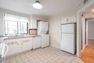 20 N Ashland St in Worcester, MA - Building Photo - Building Photo