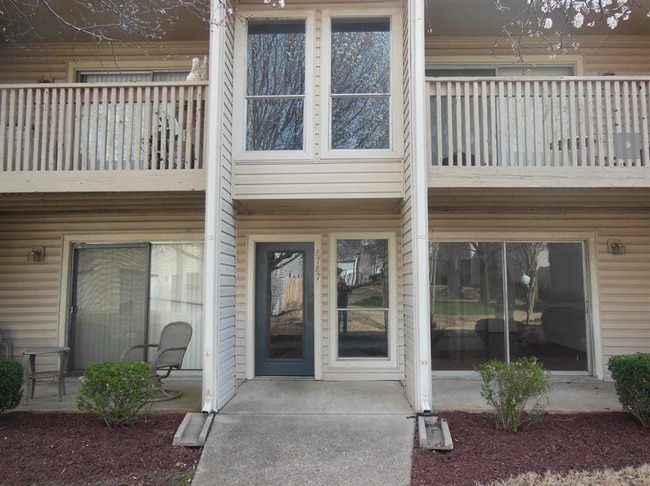 property at 6787 Quail Hollow Ct