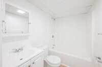 855 Providence St - 6