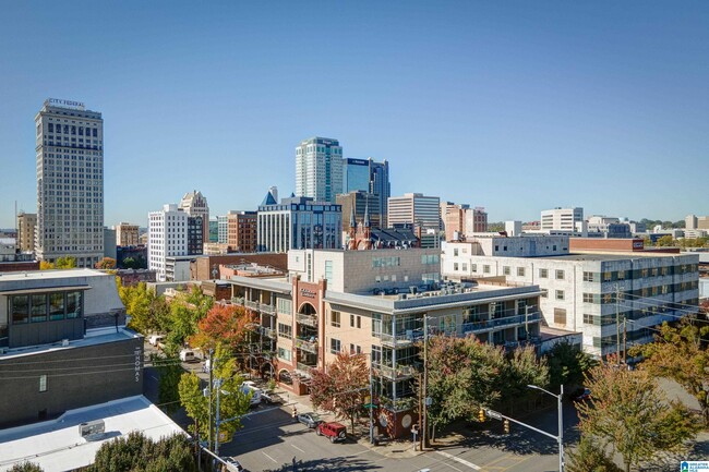 2222 2nd Ave N in Birmingham, AL - Foto de edificio - Building Photo