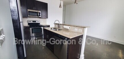 210 30th Ave N in Nashville, TN - Building Photo - Building Photo