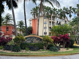 8373 Lake Dr in Doral, FL - Building Photo