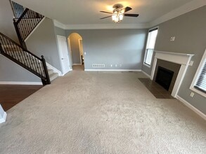 427 Rockcrest Way in Louisville, KY - Building Photo - Building Photo