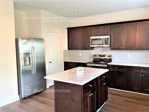 2415 Harwood Hills Ln in Charlotte, NC - Foto de edificio - Building Photo