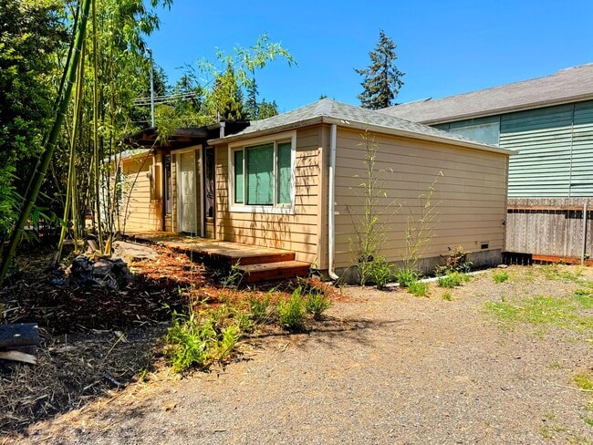 property at 25 E 32nd Ave