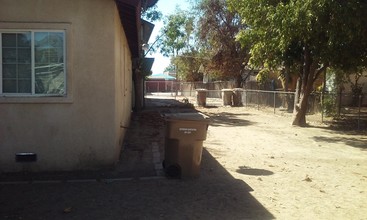 1009 Quincy St in Bakersfield, CA - Building Photo - Building Photo