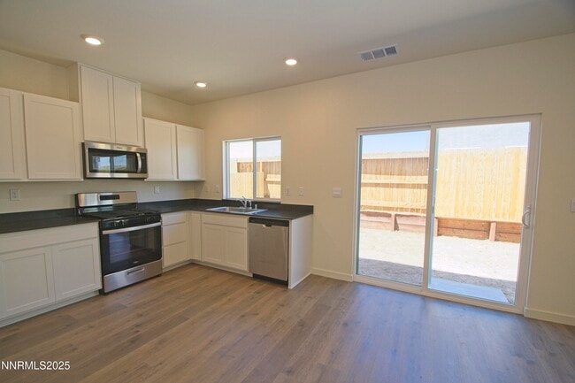 8905 Windy Ravine Dr in Reno, NV - Building Photo - Building Photo