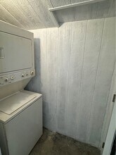 8960 Helms Pl in Los Angeles, CA - Building Photo - Building Photo