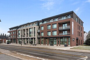 1531 Stittsville Main St in Ottawa, ON - Building Photo