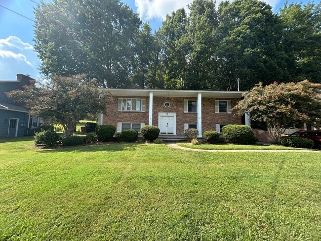 property at 716 Willmar St