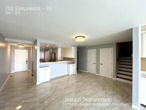 700 Esplanade in Redondo Beach, CA - Building Photo - Building Photo