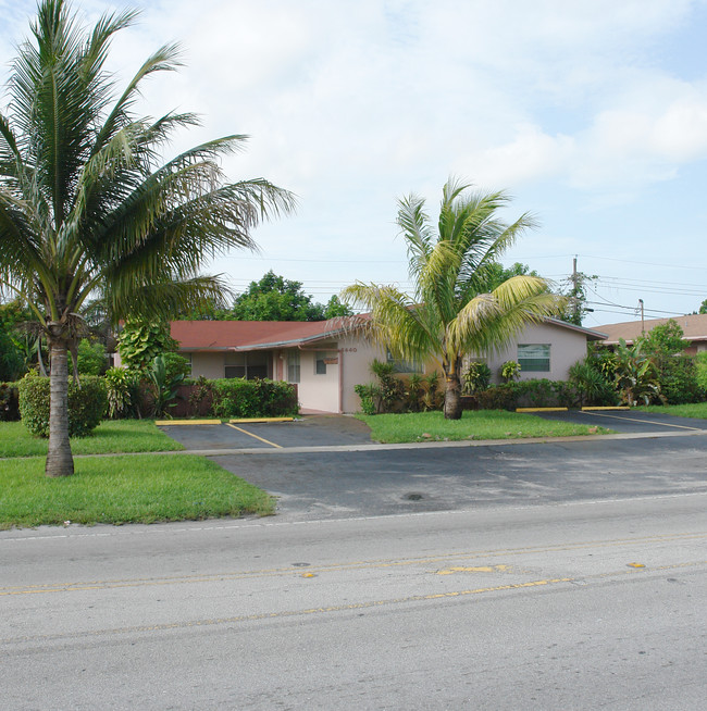 5640 NW 15th St in Fort Lauderdale, FL - Building Photo - Building Photo