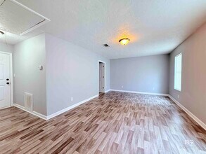 8853 Wellsworld St in Foley, AL - Building Photo - Building Photo