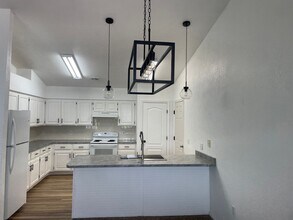 101 S 1930 W in Hurricane, UT - Foto de edificio - Building Photo