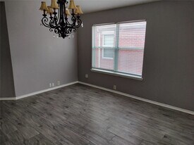 14930 Sugarhollow Dr in Sugar Land, TX - Building Photo