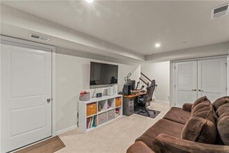 484 Greenwood Dr in Canonsburg, PA - Building Photo - Building Photo