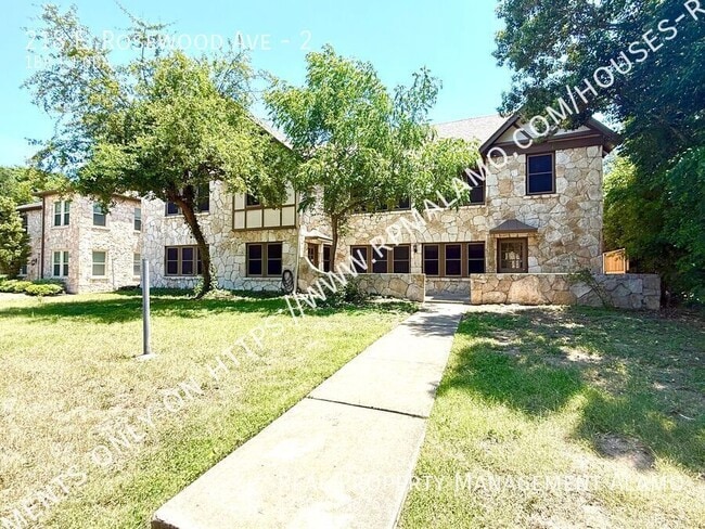 property at 218 E Rosewood Ave