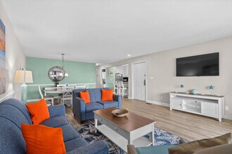 2805B N Ocean Blvd in Myrtle Beach, SC - Building Photo - Building Photo