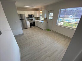 3019 SW 68th Terrace in Miramar, FL - Building Photo