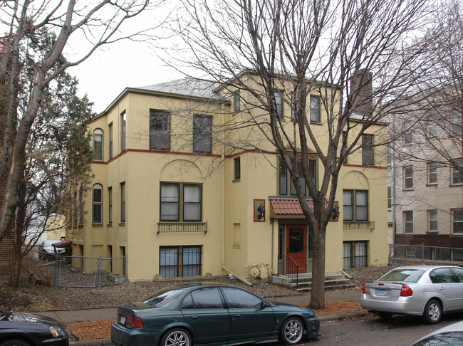 3145 Girard Ave S in Minneapolis, MN - Foto de edificio - Building Photo
