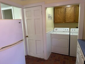 120 Chestnut St in Willimantic, CT - Building Photo - Building Photo