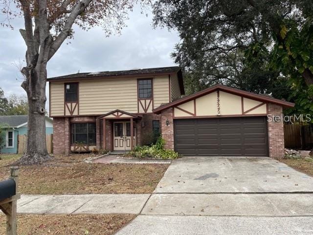 property at 3322 Briarwood Ln
