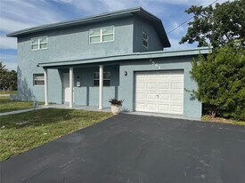 4551 NW 12th St in Lauderhill, FL - Building Photo