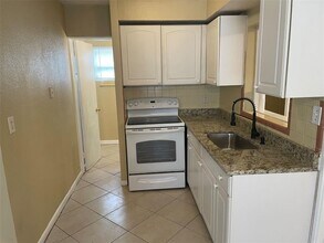 4618 20th Ave S in St. Petersburg, FL - Building Photo - Building Photo