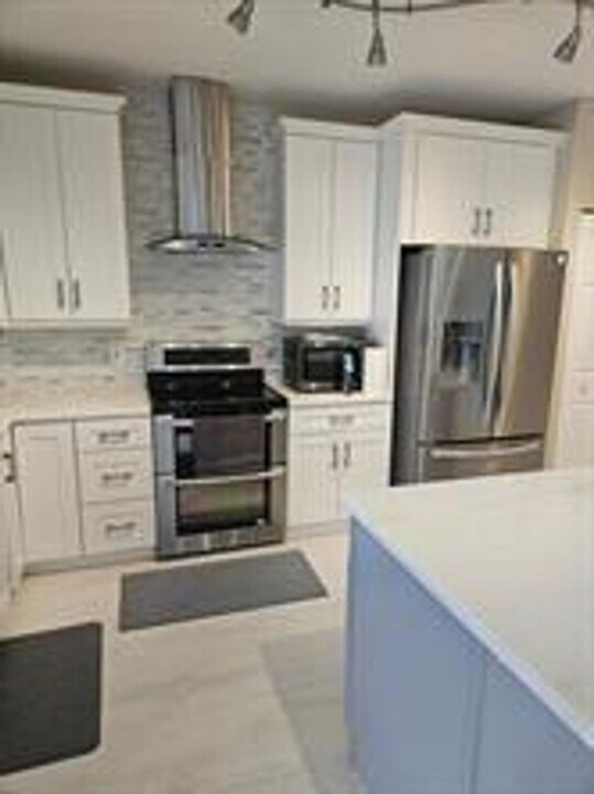 10225 SW 20th St in Davie, FL - Building Photo