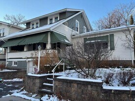 122 E 25th Ave in Altoona, PA - Building Photo