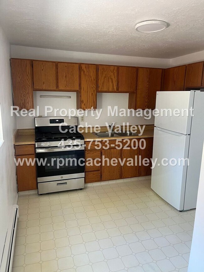 410 N 200 W-Unit -410 N 200 W Unit A in Logan, UT - Building Photo - Building Photo