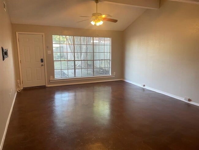 19327 Lazy Valley Dr in Katy, TX - Foto de edificio - Building Photo