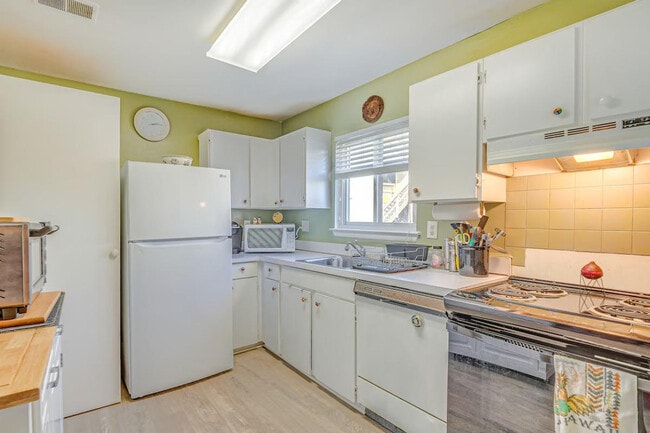 8404 Mina Loma Ct, Unit ID1386147P in Alexandria, VA - Building Photo - Building Photo