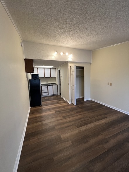 property at 2421 Madison St