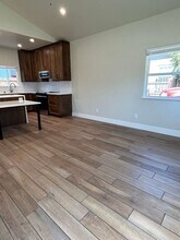 372-384 E 8th Ave in Chico, CA - Building Photo - Building Photo