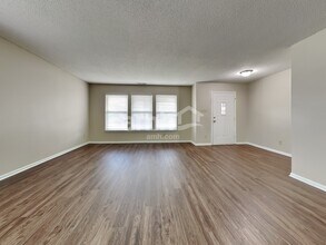 10460 Buckshire Ln in Indianapolis, IN - Building Photo - Building Photo