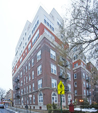 490 Ocean Parkway in Brooklyn, NY - Building Photo - Building Photo