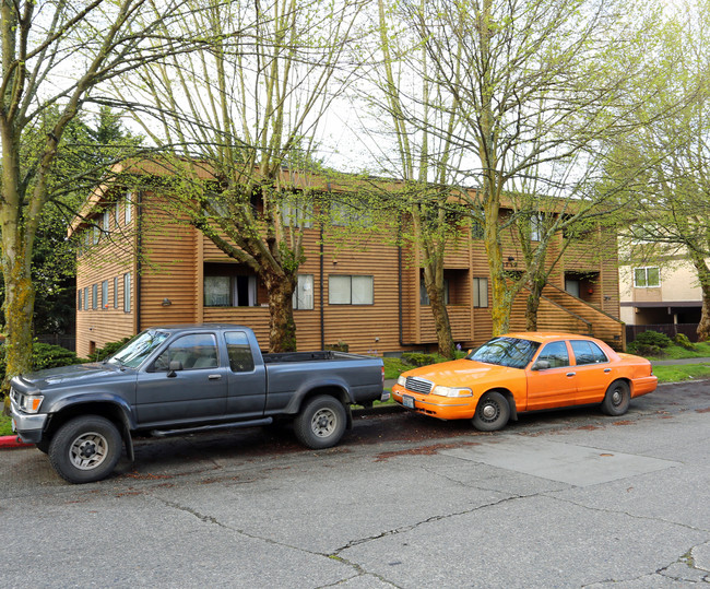 1719 NW 57th in Seattle, WA - Foto de edificio - Building Photo