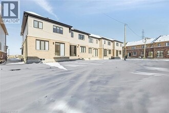 123 Manuel St in Stratford, ON - Building Photo - Building Photo